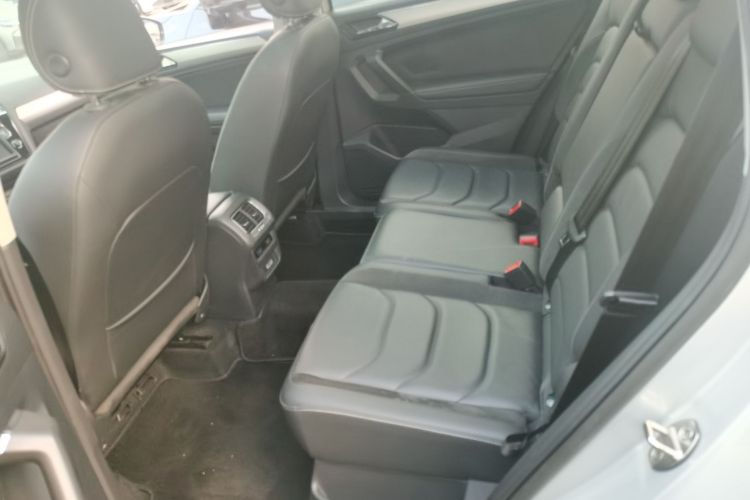 Volkswagen Tiguan L 2018 #19 Volkswagen Tiguan L 2018 car image #19