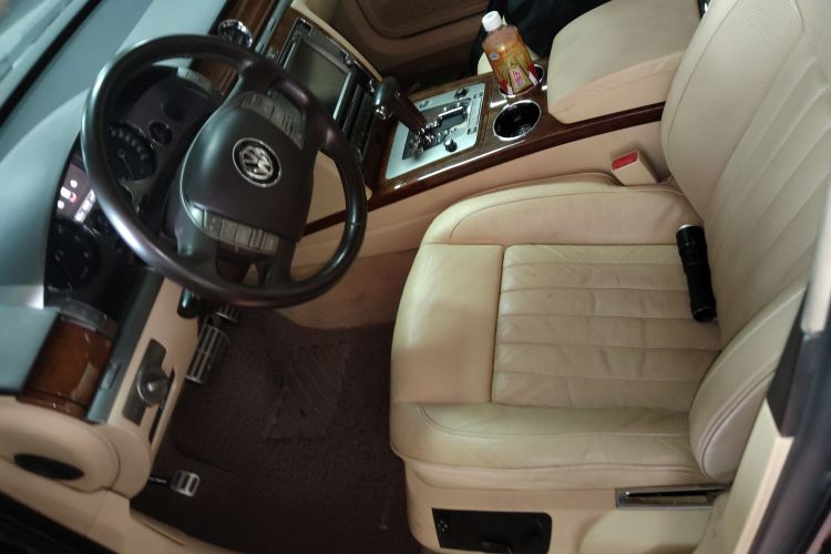 Volkswagen Pheaton 2013 immagine di auto #19