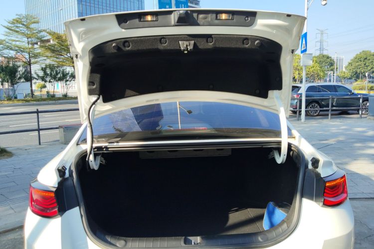 Emgrand L 2022 car image #19