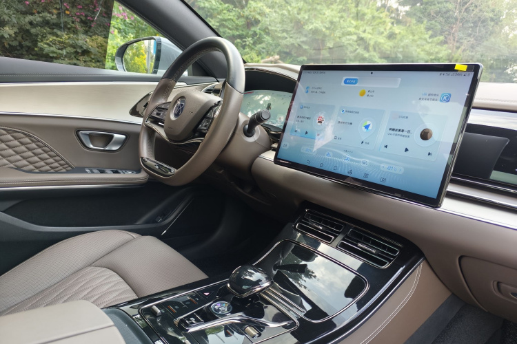 BYD Han 2023 #19 BYD Han 2023 car image #19