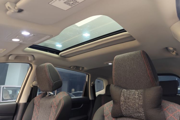 T5 2019 car image #19