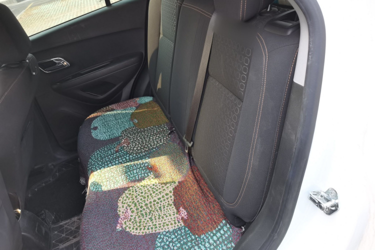 Chevrolet Tracker 2018 #19 Chevrolet Tracker 2018 car image #19