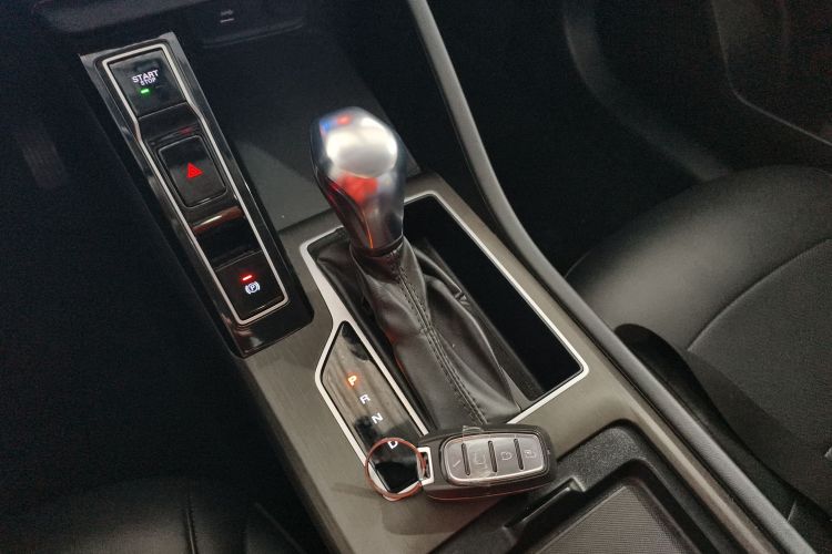Roewe i5 2023 car image #19