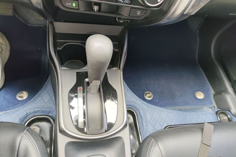 Honda Greiz 2018 car image #19