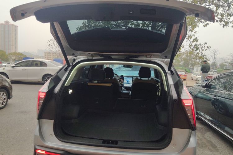 GEELY Boyue L 2023 car image #19