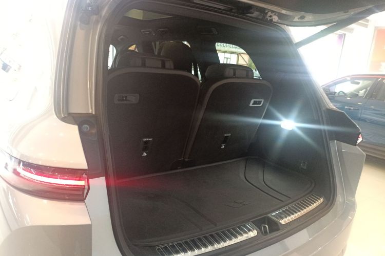 Li L9 2022 image de voiture #19