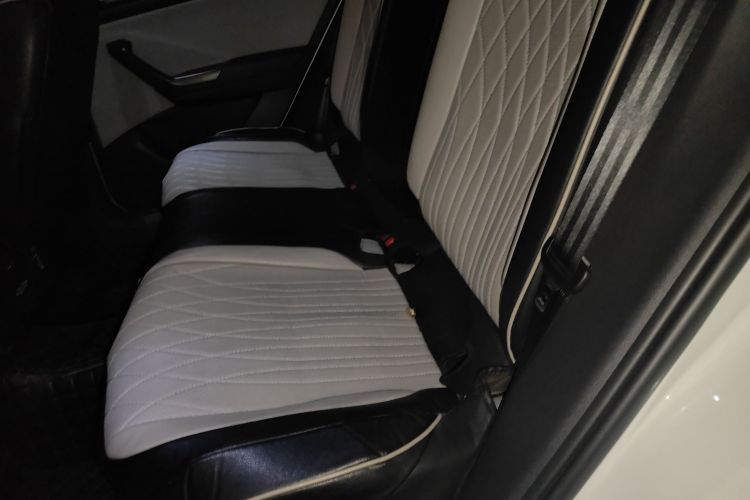 T-Roc 2023 car image #19