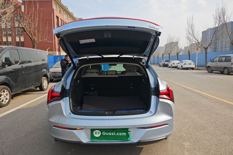 哪吒汽车 哪吒S猎装 2025 汽车图片 #19