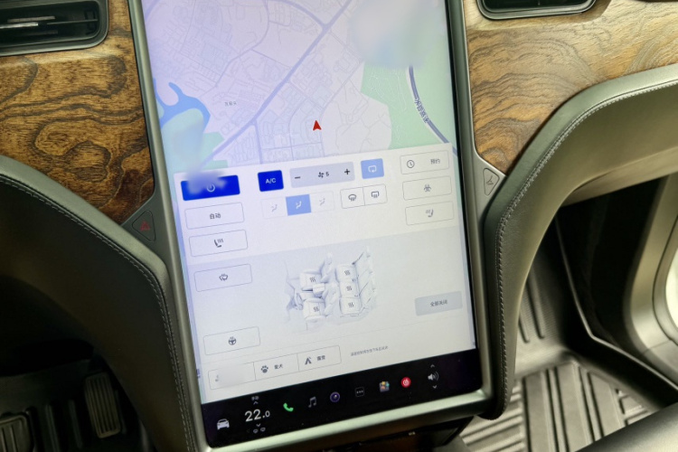 Tesla Model X 2019 immagine di auto #19