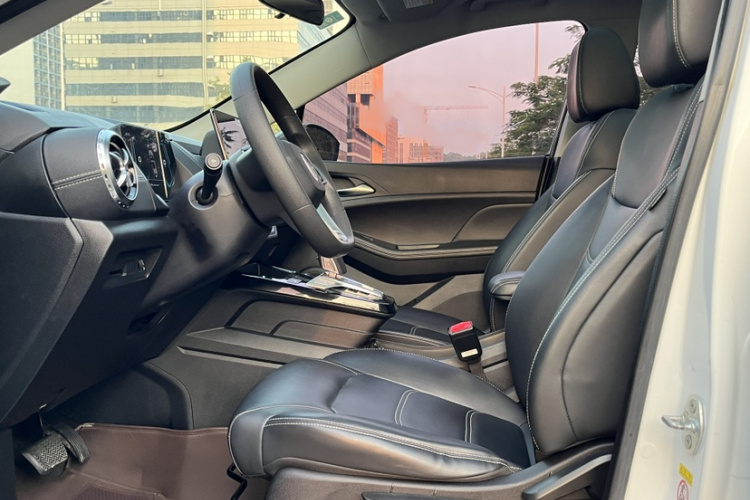 BYD Yuan New Energy 2020 immagine di auto #19