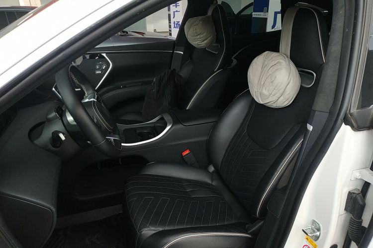 Avatr 11 2024 car image #19