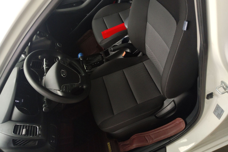 Kia 2017 car image #19