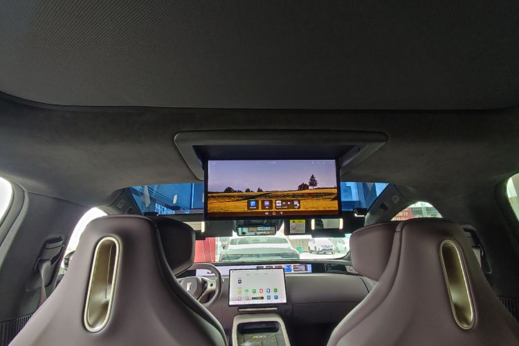 Avatr 12 2024 car image #19