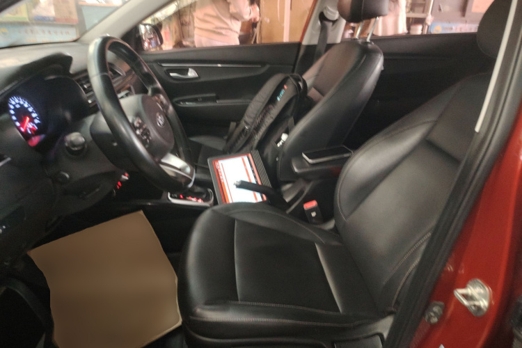 Kia K2 2018 imagen de coche #19