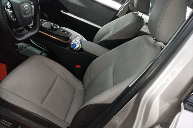 Toyota bZ3 2024 immagine di auto #19