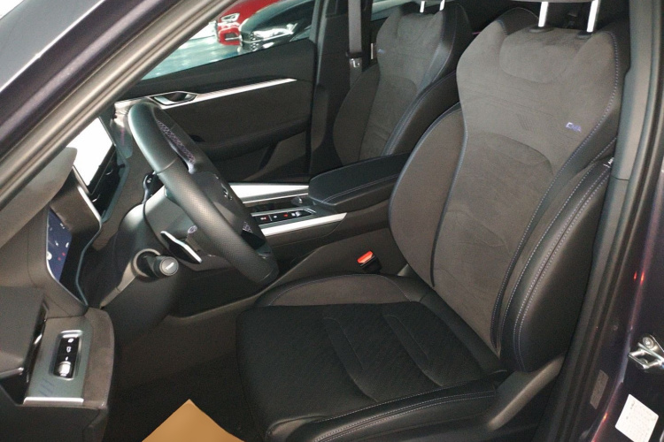 Preface 2024 immagine di auto #19
