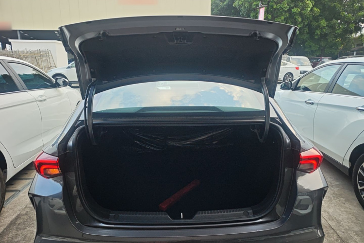 GAC Trumpchi Empow 2025 #19 GAC Trumpchi Empow 2025 car image #19