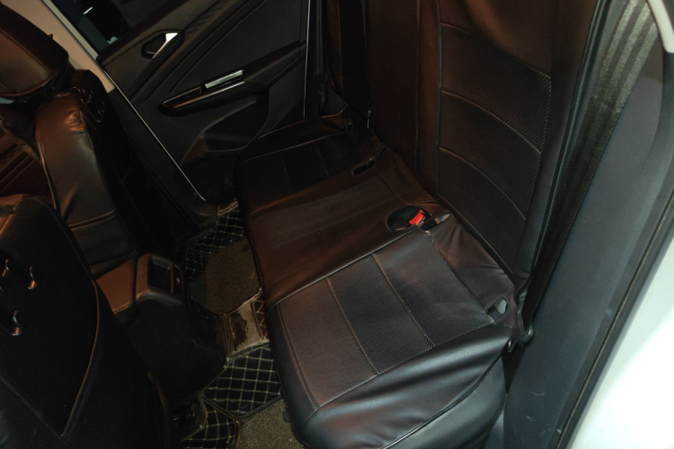 VS5 2021 car image #19
