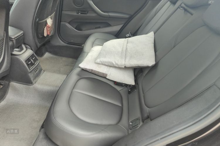 BMW X1 2019 immagine di auto #19