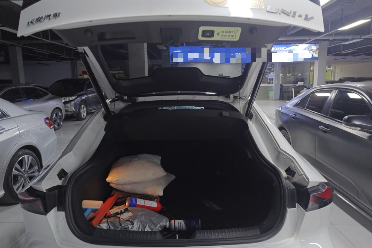 Changan UNI-V 2023 #19 Changan UNI-V 2023 car image #19