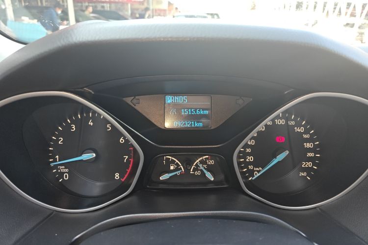 Ford Focus 2018 car image #19