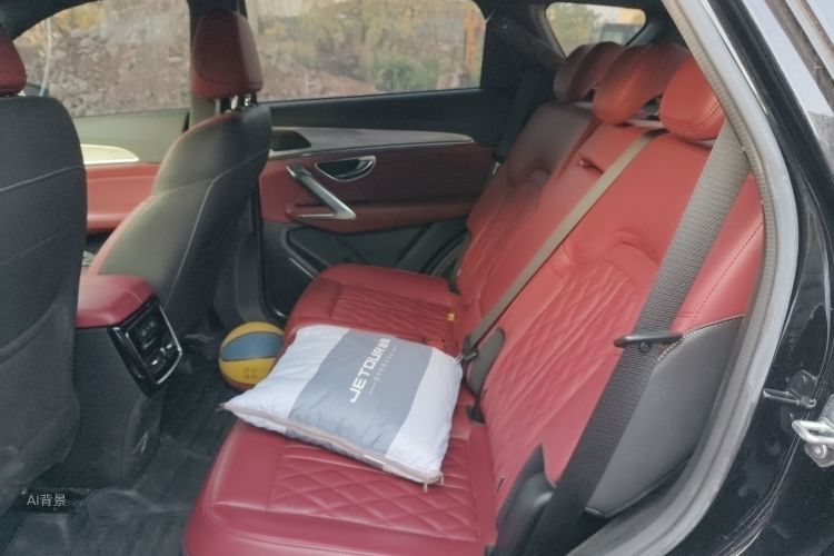 X70 PLUS 2024 car image #19