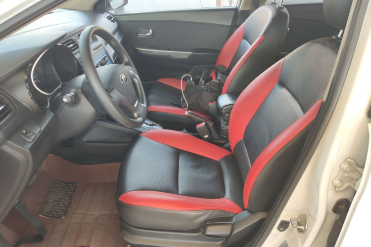 Kia K2 2016 imagen de coche #19