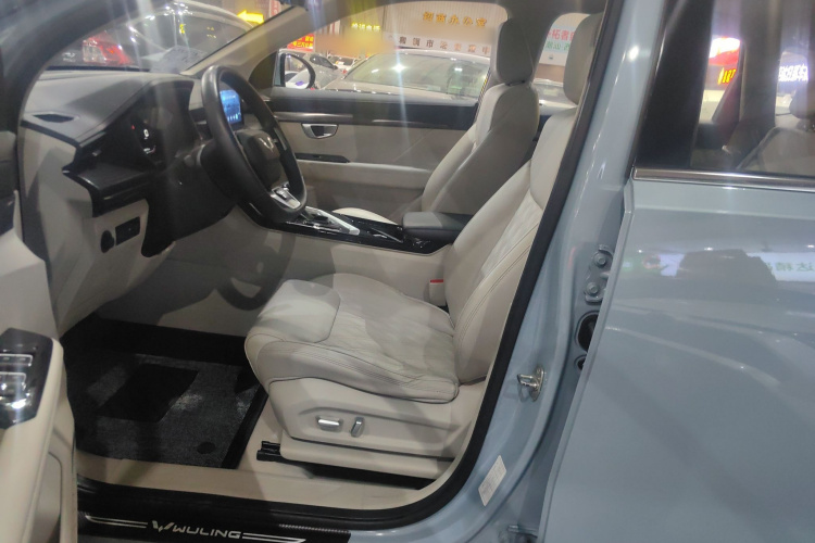 Wuling Asta 2021 #19 Wuling Asta 2021 صورة سيارة #19