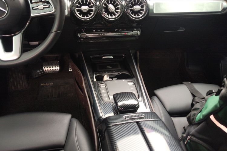 Mercedes-Benz GLB Class 2020 car image #19