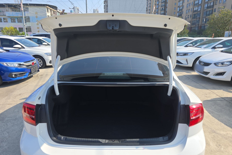 Volkswagen Lamando 2022 immagine di auto #19