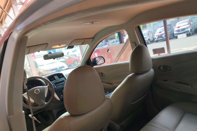 Nissan Sunny 2018 immagine di auto #19