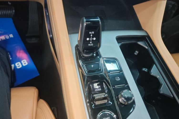 Lynk & Co 09 EM-P 2022 car image #19