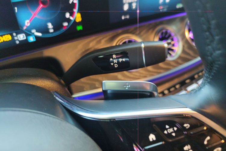 Mercedes-Benz CLS Class 2024 immagine di auto #19