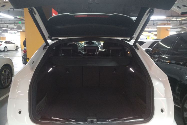 Audi Q5L Sportback 2024 #19 Audi Q5L Sportback 2024 car image #19