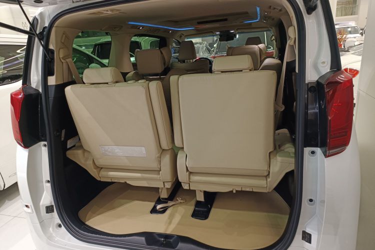 Toyota Alphard 2021 #19 Toyota Alphard 2021 car image #19