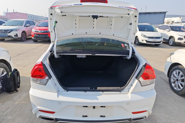 Soueast V3 Lingyue 2015 #19 Soueast V3 Lingyue 2015 car image #19