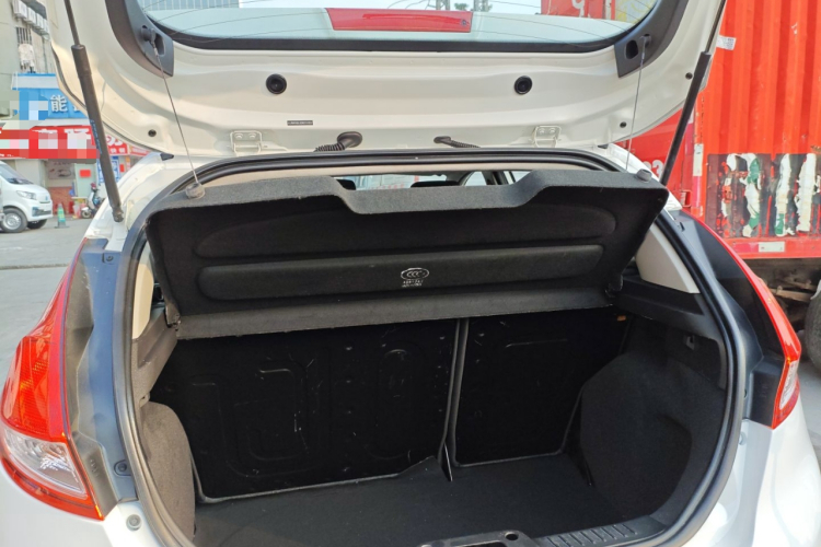 Ford Fiesta 2014 car image #19