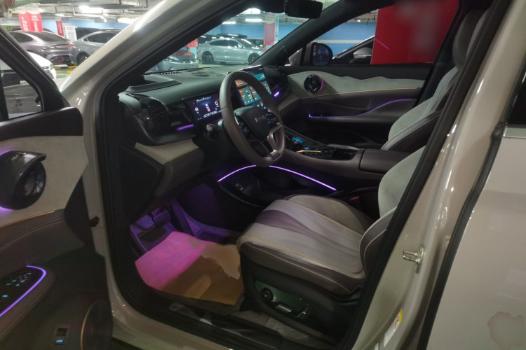 BYD Frigate 07 2023 #19 BYD Frigate 07 2023 car image #19