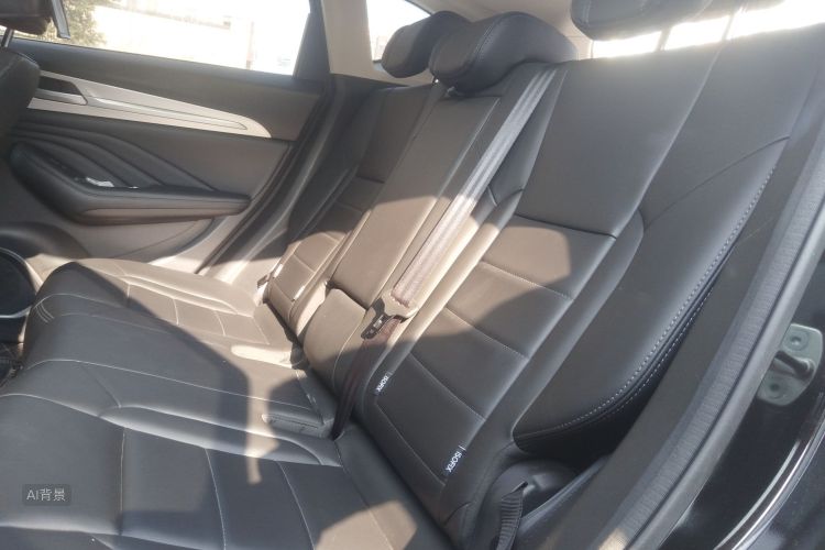 Haval F7 2018 car image #19