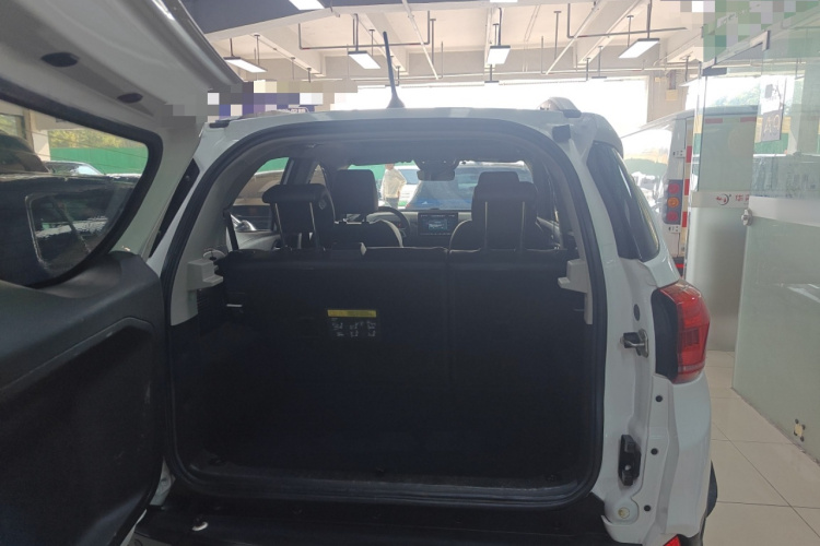 BYD Yuan New Energy 2019 #19 BYD Yuan New Energy 2019 car image #19