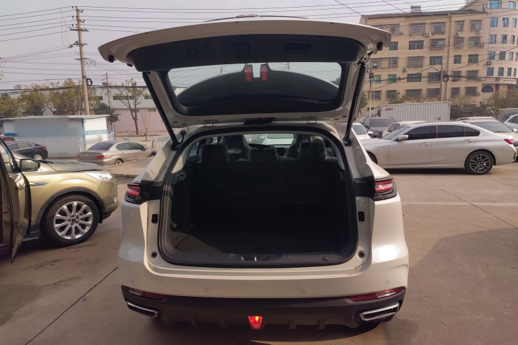 Changan UNI-K iDD 2025 #19 Changan UNI-K iDD 2025 car image #19