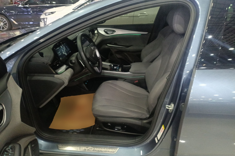 BYD Seal 07 DM-i 2025 car image #19