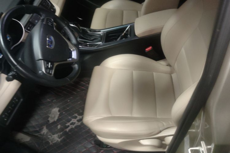 GEELY Emgrand 2019 car image #19