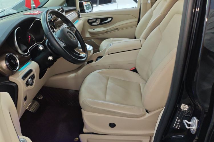 Mercedes-Benz V Class 2022 #19 Mercedes-Benz V Class 2022 car image #19