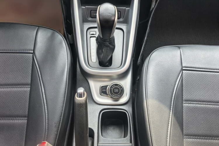 Suzuki Vitara 2016 #19 Suzuki Vitara 2016 car image #19