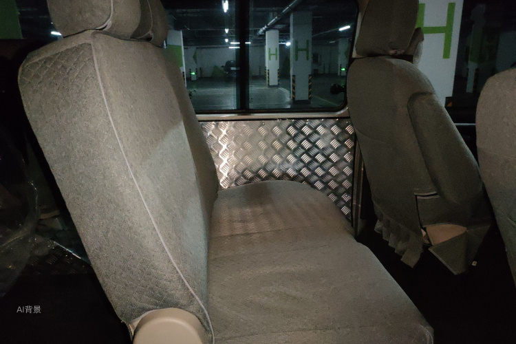 Forthing Lingzhi 2025 #19 Forthing Lingzhi 2025 car image #19