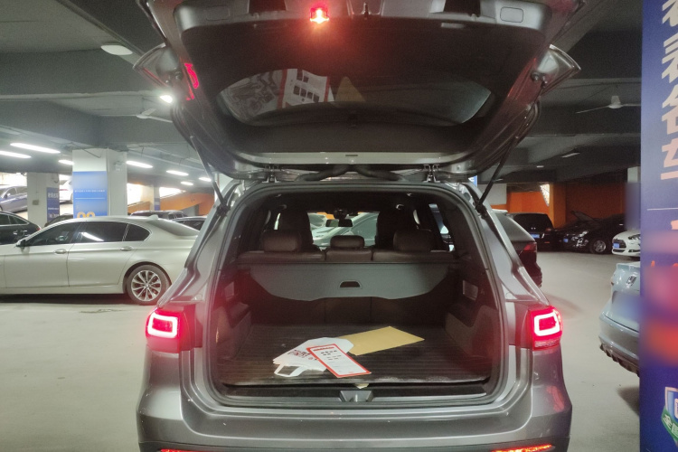 Mercedes-Benz GLB Class 2023 immagine di auto #19