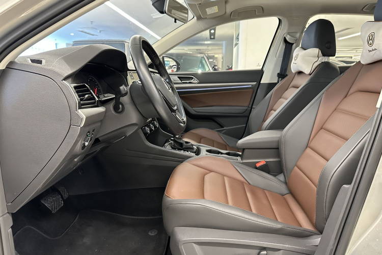 Volkswagen Lavida 2019 car image #19