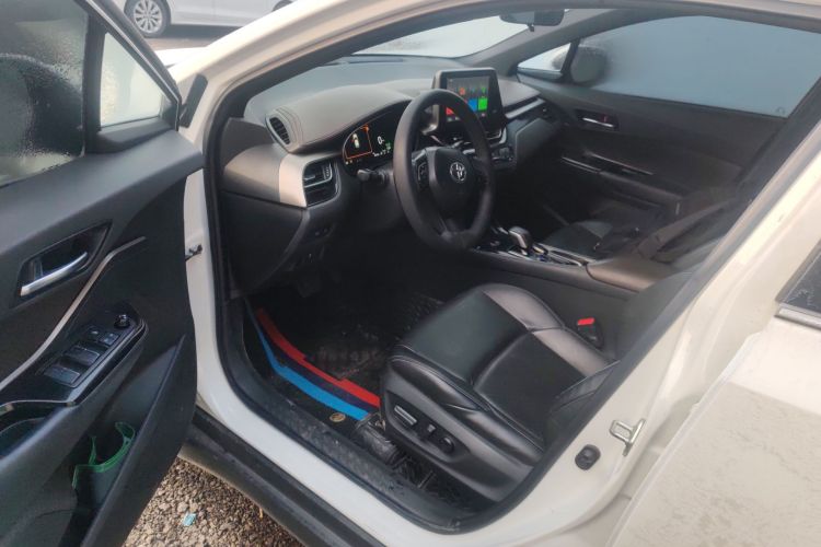 Toyota C-HR EV 2020 image de voiture #19