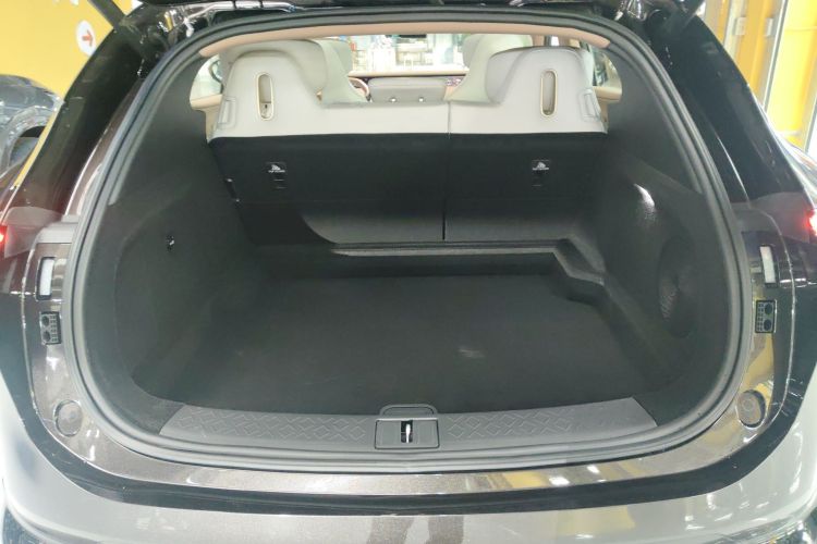 Avatr 07 2025 car image #19